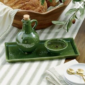 Frontgate Olive Oil Set - NWT